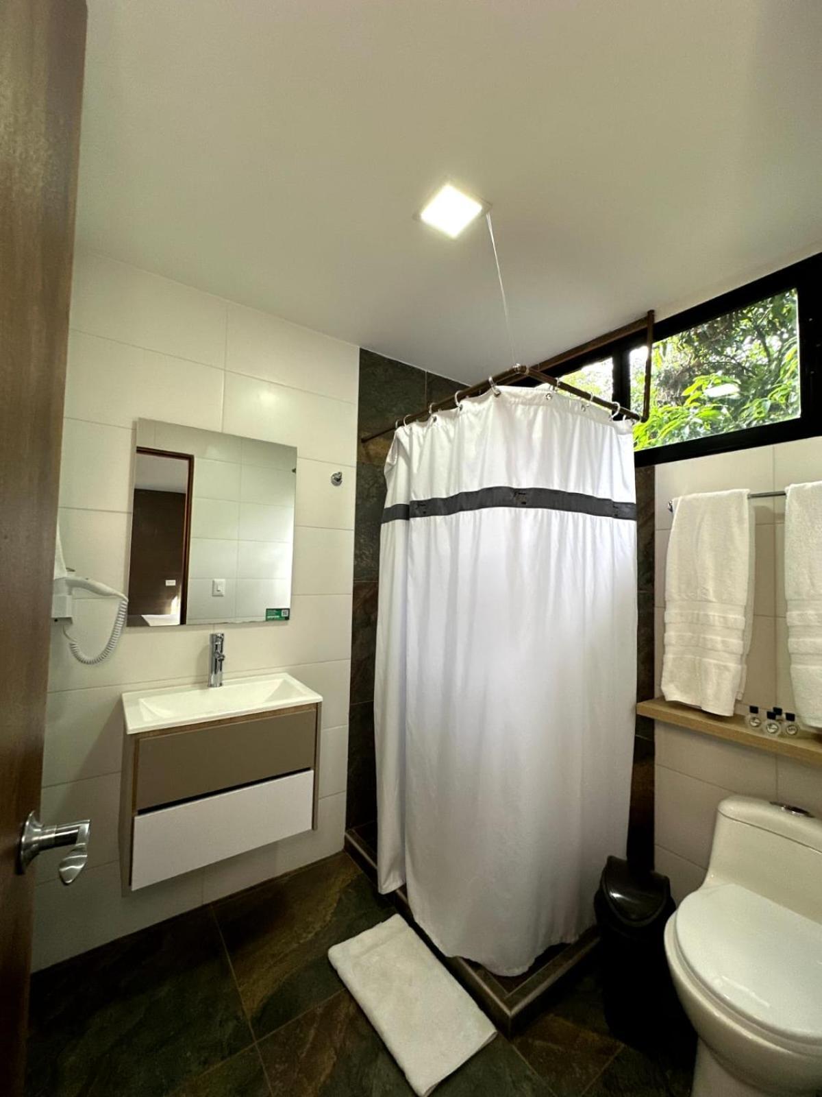 Hotel Zona Verde Medellin Bagian luar foto