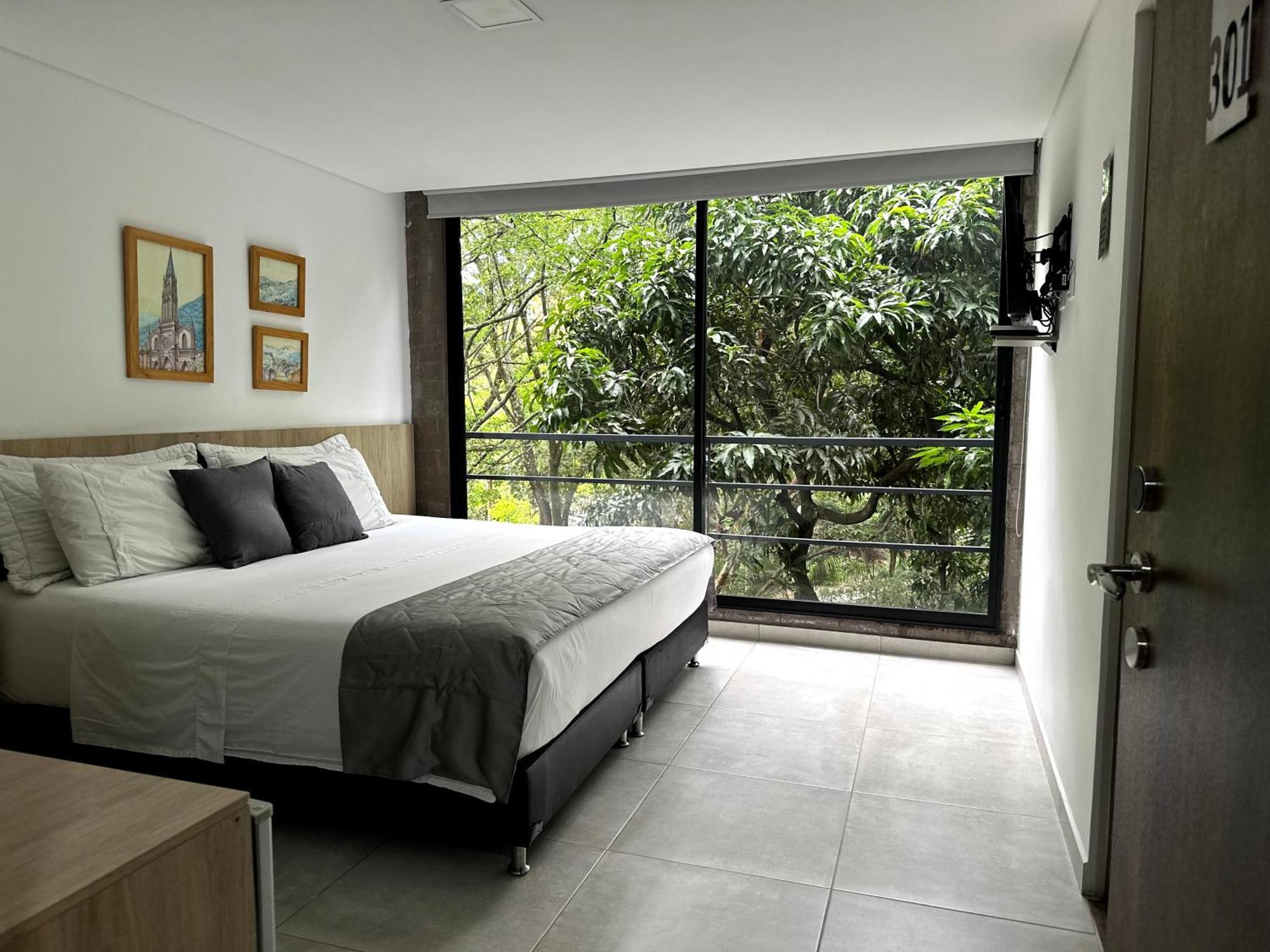 Hotel Zona Verde Medellin Bagian luar foto