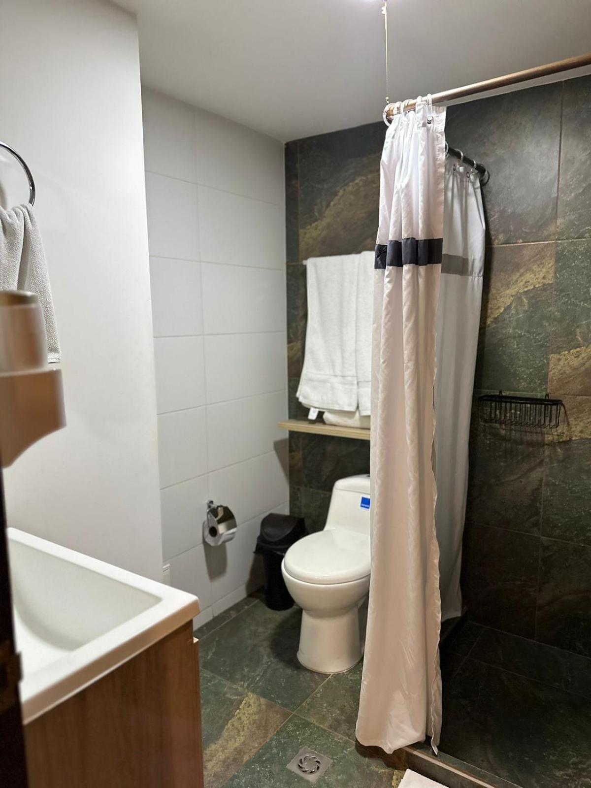 Hotel Zona Verde Medellin Bagian luar foto